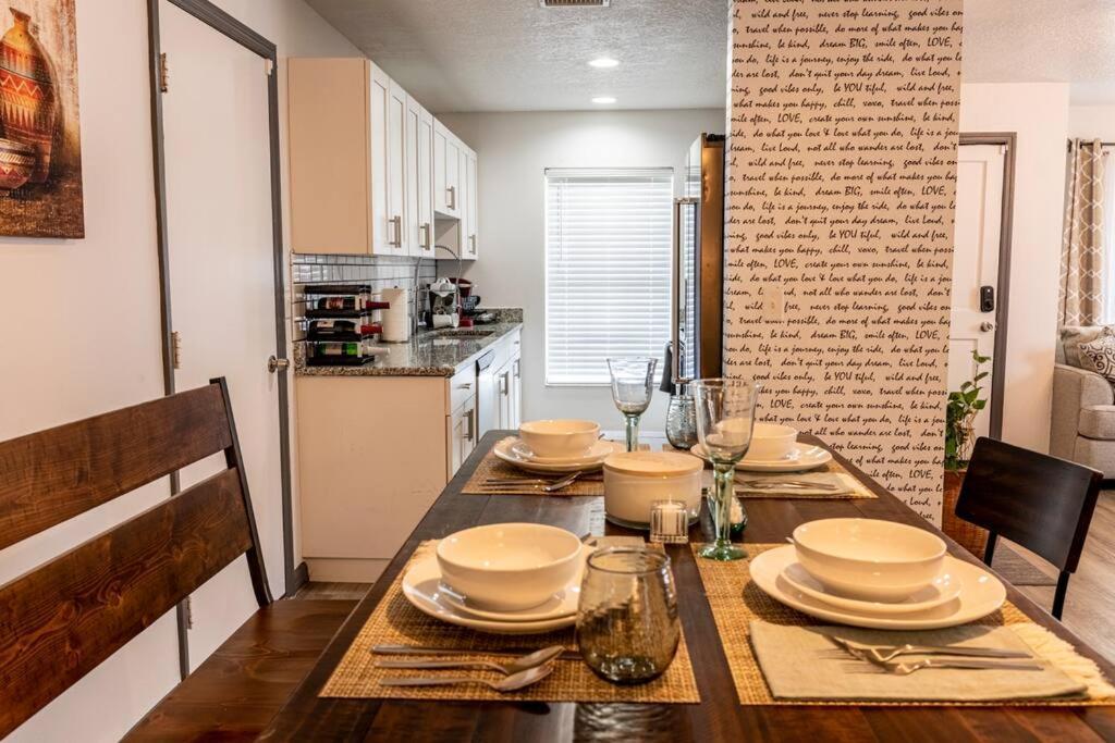 Upscale Ybor House With Outdoor Living Space Ferienhaus *