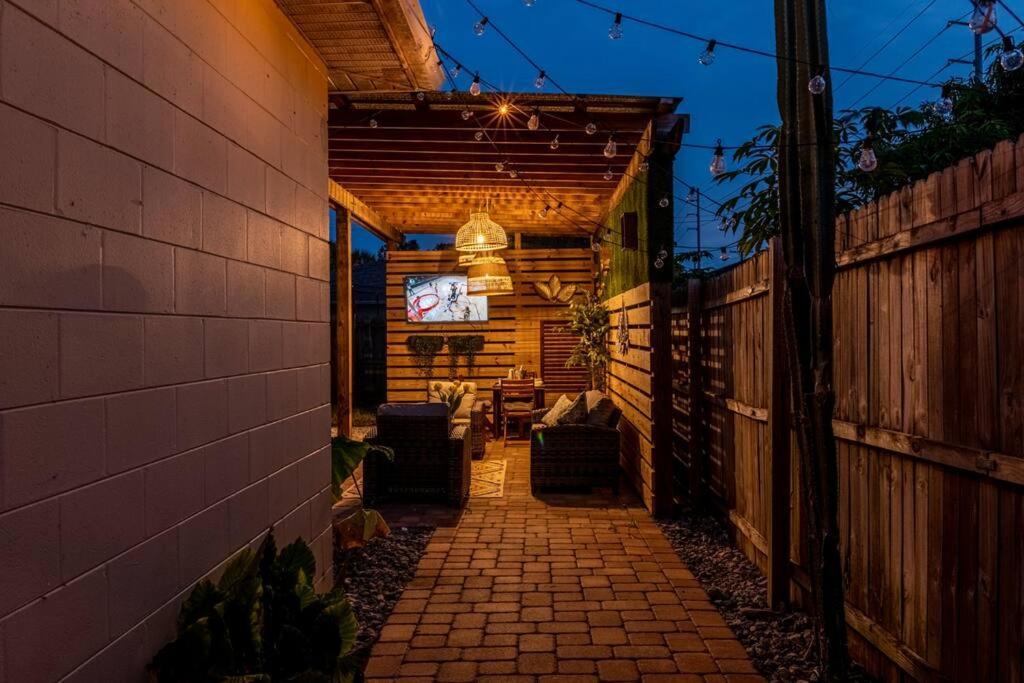 Upscale Ybor House With Outdoor Living Space Ferienhaus *