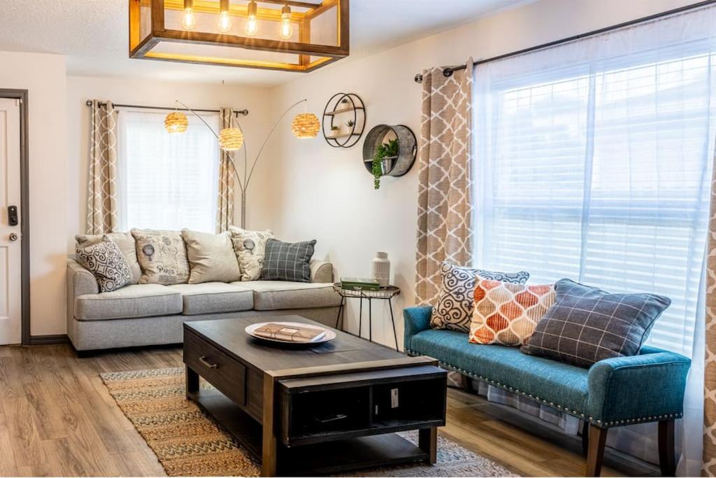 Upscale Ybor House With Outdoor Living Space Ferienhaus *