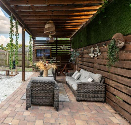 Upscale Ybor House With Outdoor Living Space Tampa