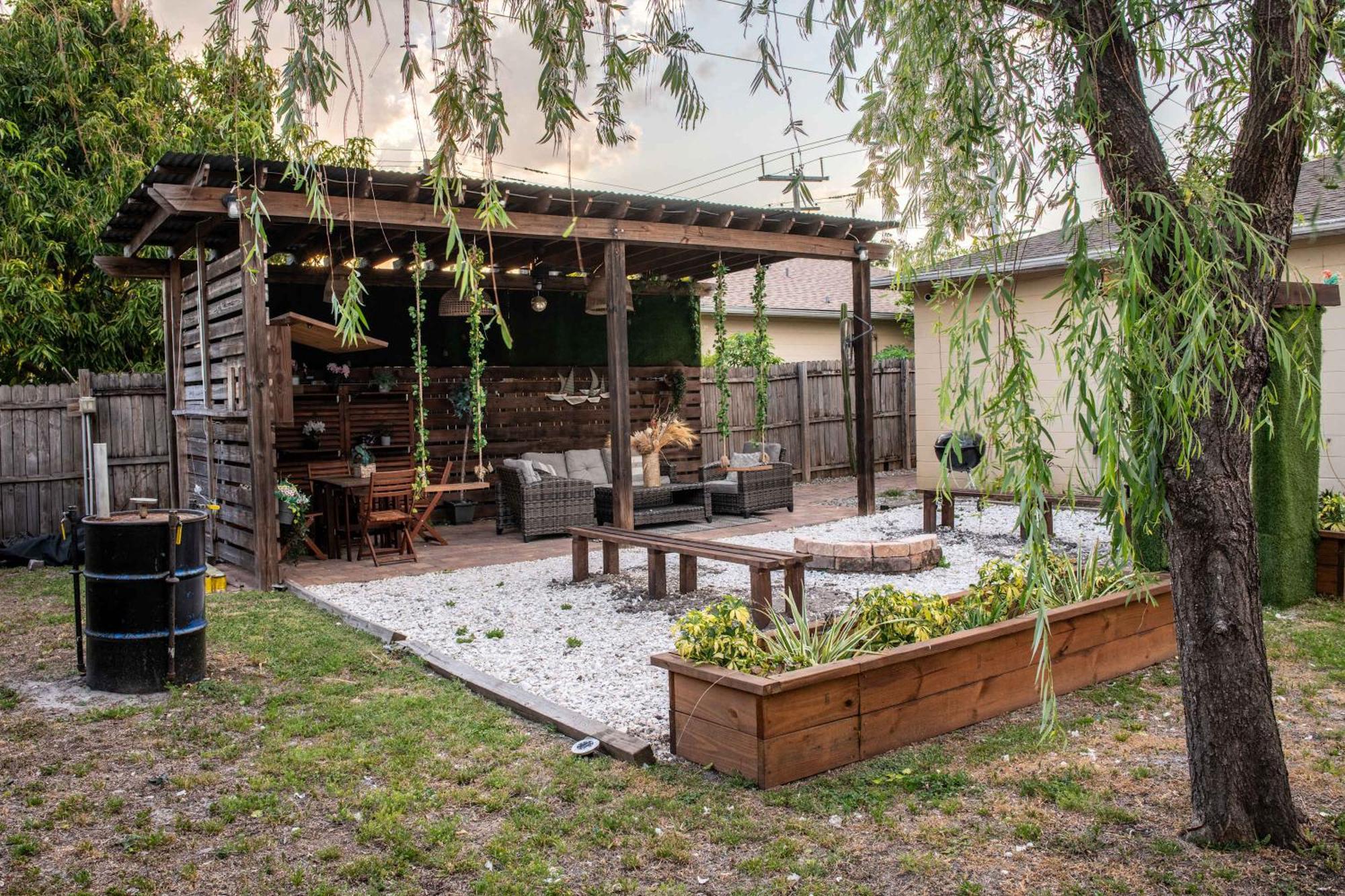 Upscale Ybor House With Outdoor Living Space